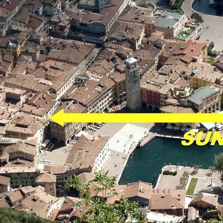 Appartamento Sunrise - Centro Storico N2 Riva del Garda Eksteriør billede