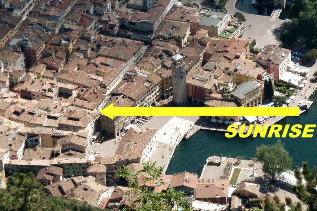 Appartamento Sunrise - Centro Storico N2 Riva del Garda Eksteriør billede