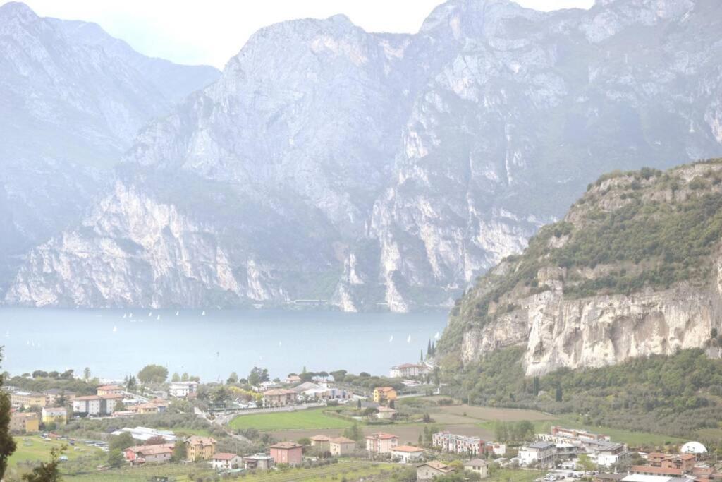 Appartamento Sunrise - Centro Storico N2 Riva del Garda Eksteriør billede
