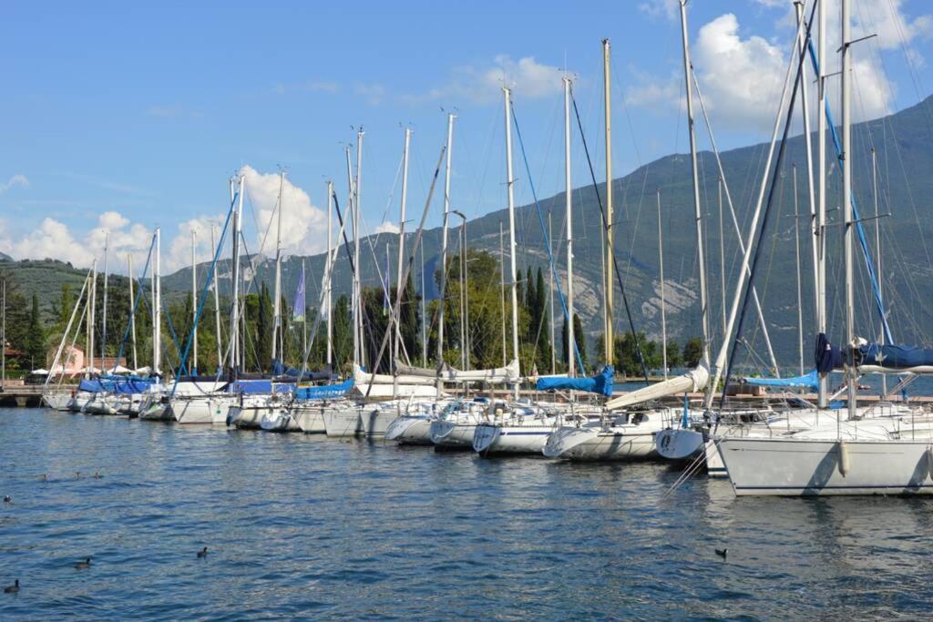 Appartamento Sunrise - Centro Storico N2 Riva del Garda Eksteriør billede