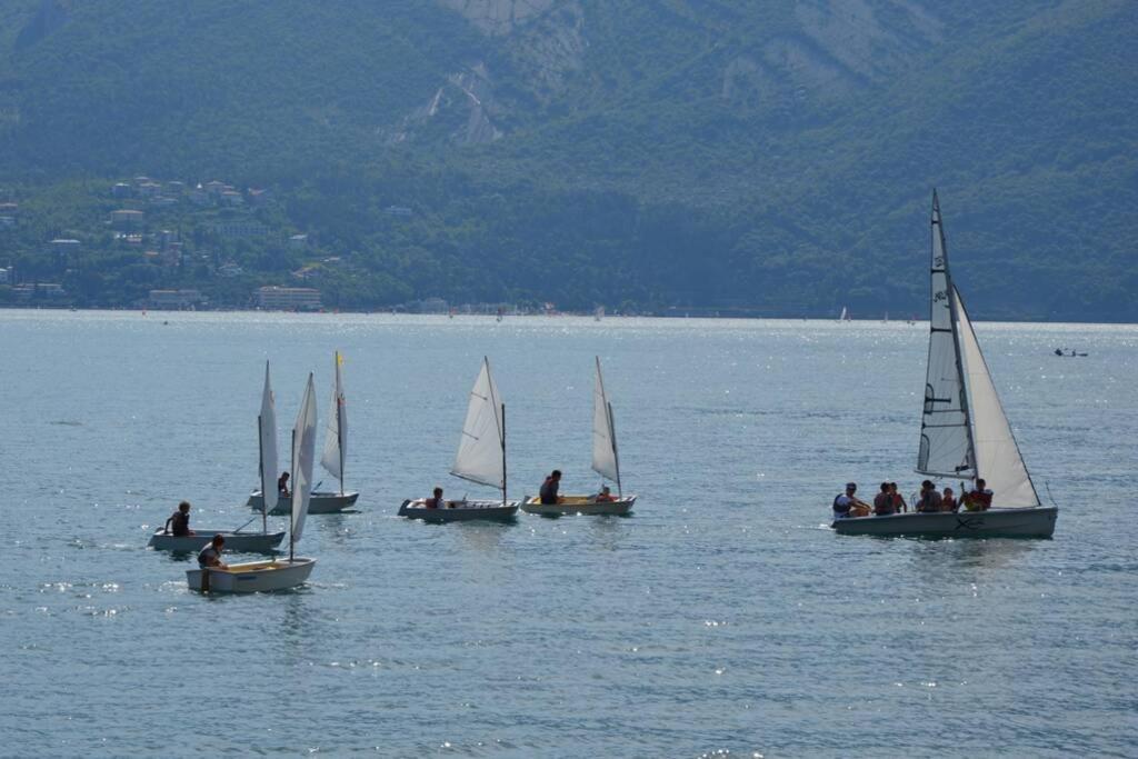 Appartamento Sunrise - Centro Storico N2 Riva del Garda Eksteriør billede