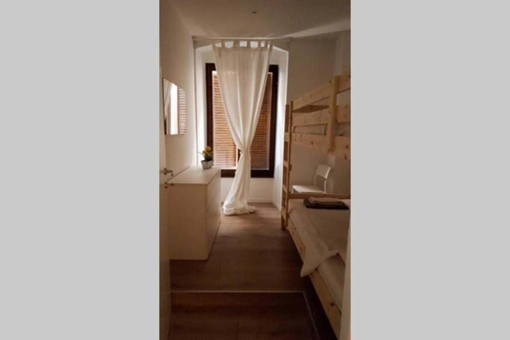 Appartamento Sunrise - Centro Storico N2 Riva del Garda Eksteriør billede
